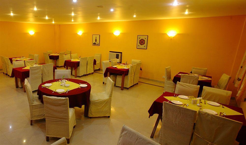 Royal Astoria Hotel Kathmandu Buitenkant foto