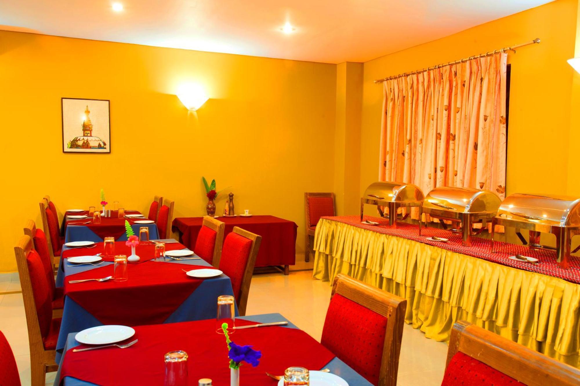 Royal Astoria Hotel Kathmandu Buitenkant foto