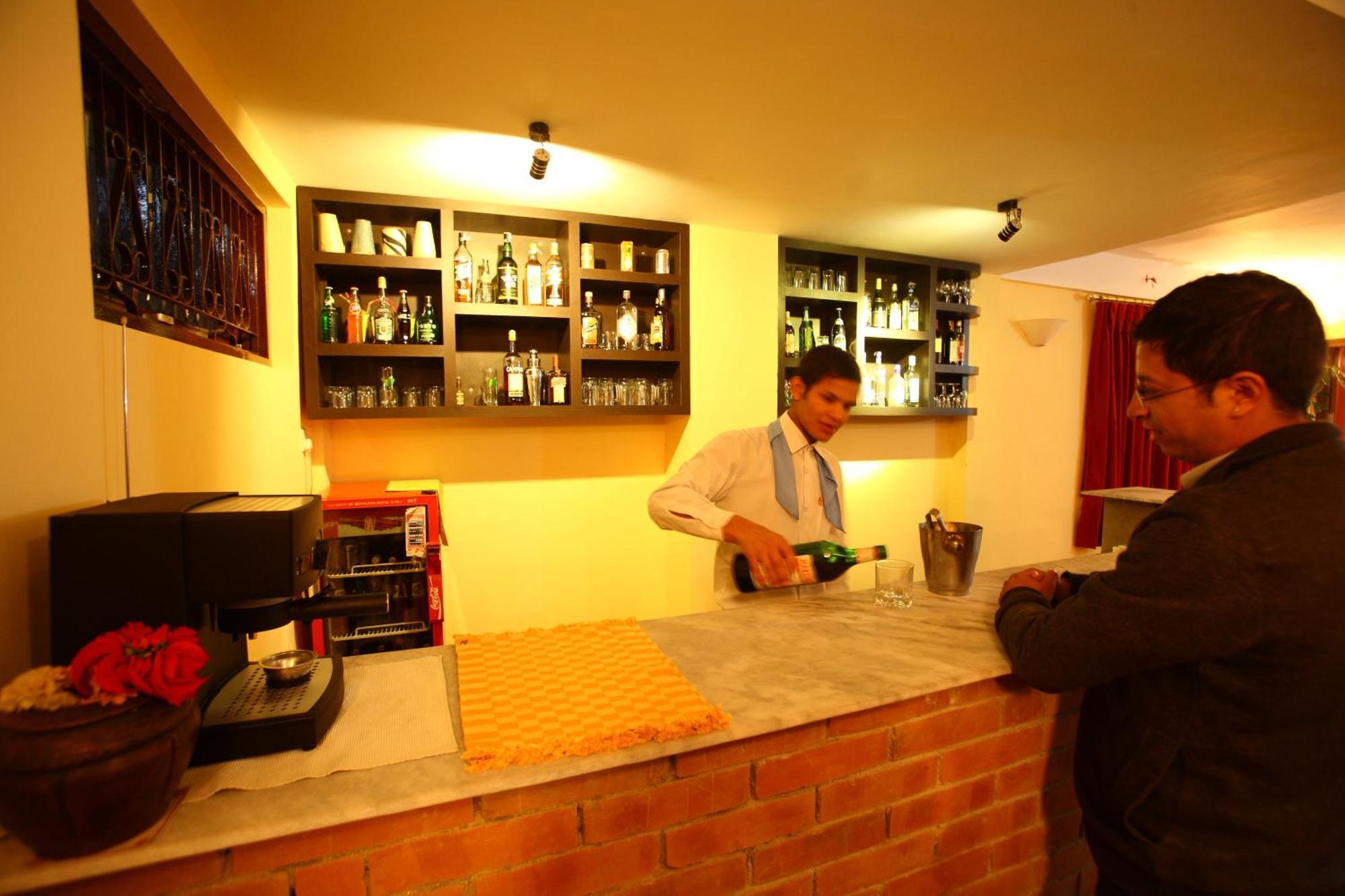 Royal Astoria Hotel Kathmandu Buitenkant foto
