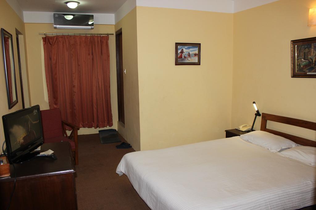 Royal Astoria Hotel Kathmandu Buitenkant foto