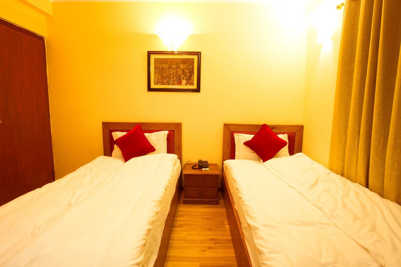 Royal Astoria Hotel Kathmandu Buitenkant foto