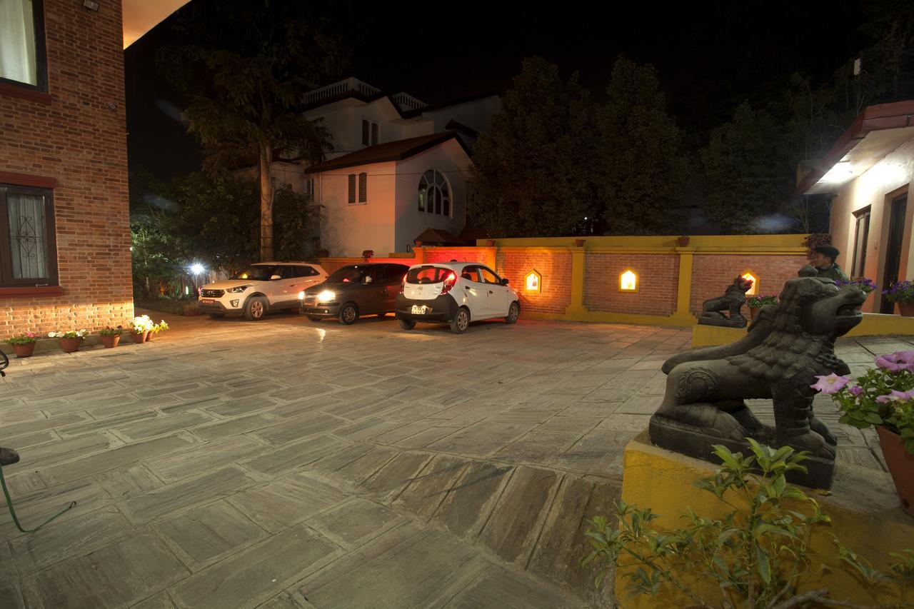 Royal Astoria Hotel Kathmandu Buitenkant foto