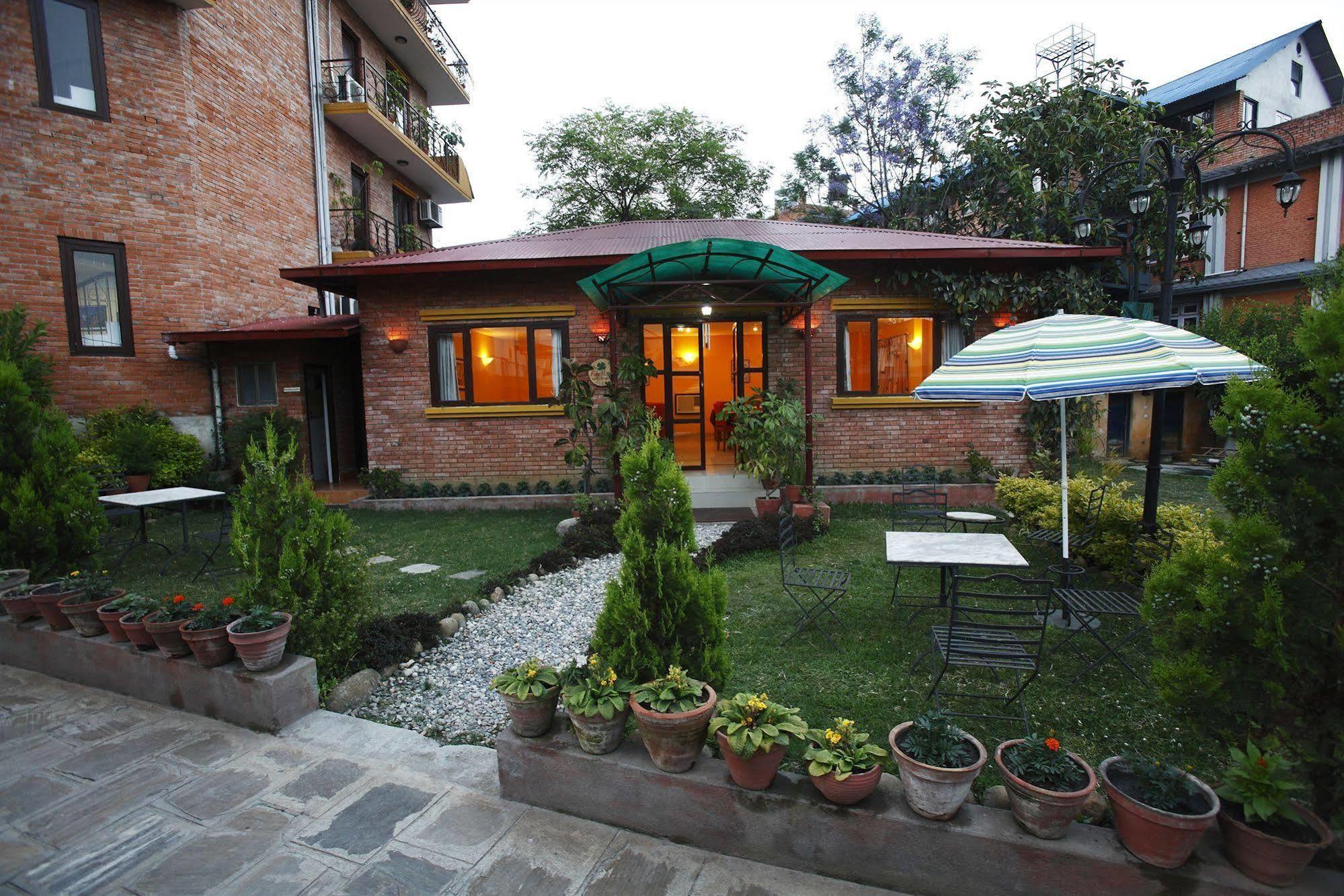 Royal Astoria Hotel Kathmandu Buitenkant foto