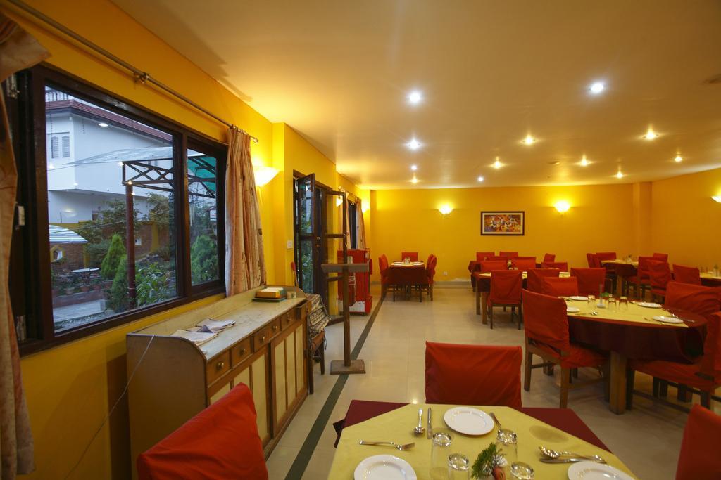 Royal Astoria Hotel Kathmandu Buitenkant foto