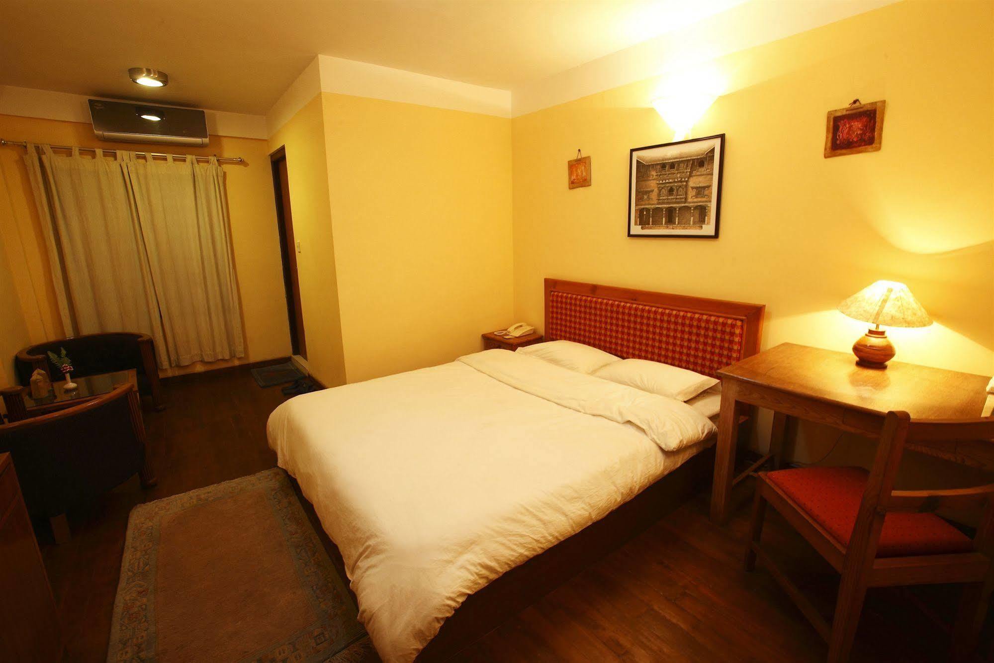 Royal Astoria Hotel Kathmandu Buitenkant foto